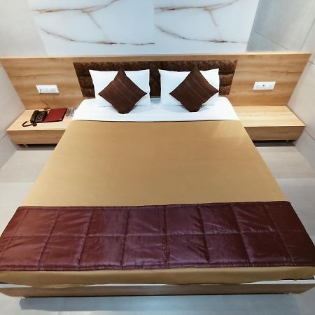 Hotel Prasad NX Bombay Eksteriør billede