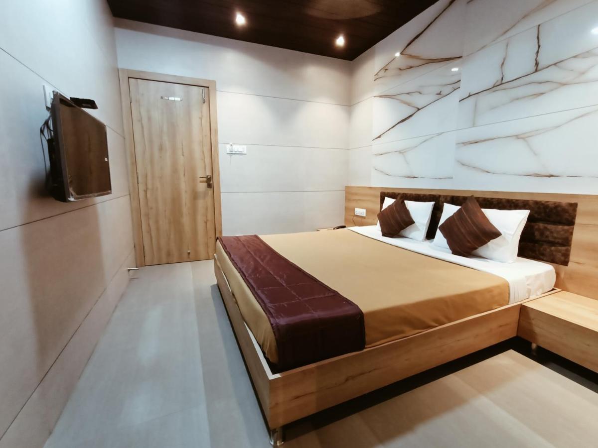 Hotel Prasad NX Bombay Eksteriør billede