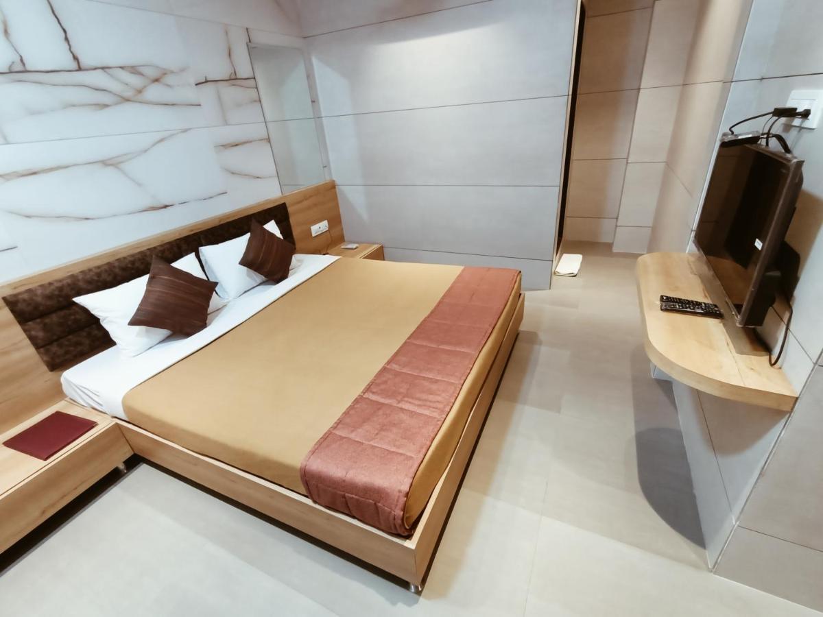 Hotel Prasad NX Bombay Eksteriør billede
