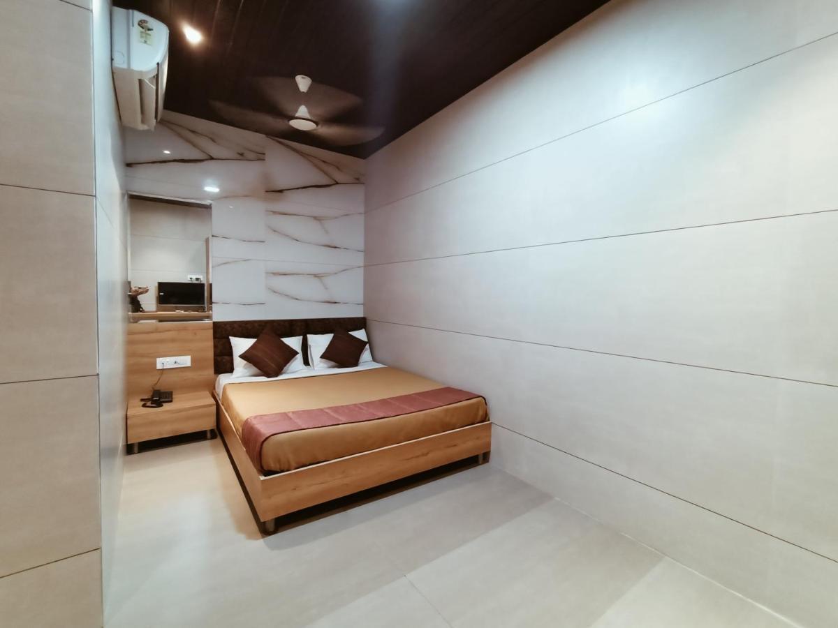 Hotel Prasad NX Bombay Eksteriør billede