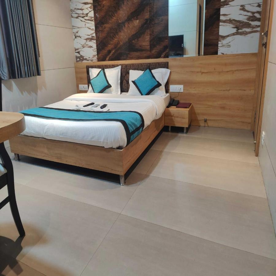Hotel Prasad NX Bombay Eksteriør billede
